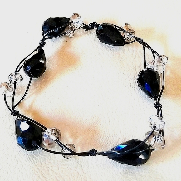 Vintage Glass And Crystal Beaded Stretch Bracelet - Picture 3 of 12